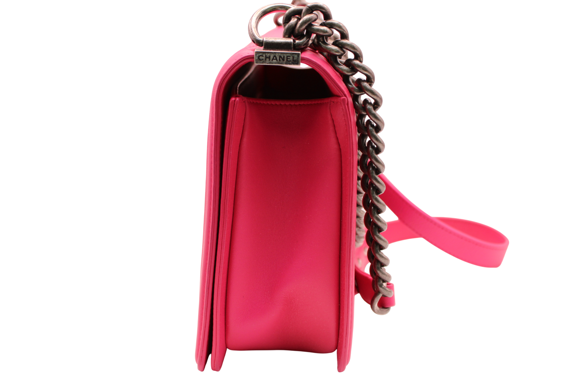 Chanel Medium Boy Bag Quilted Lambskin Pink With Silver Hardware