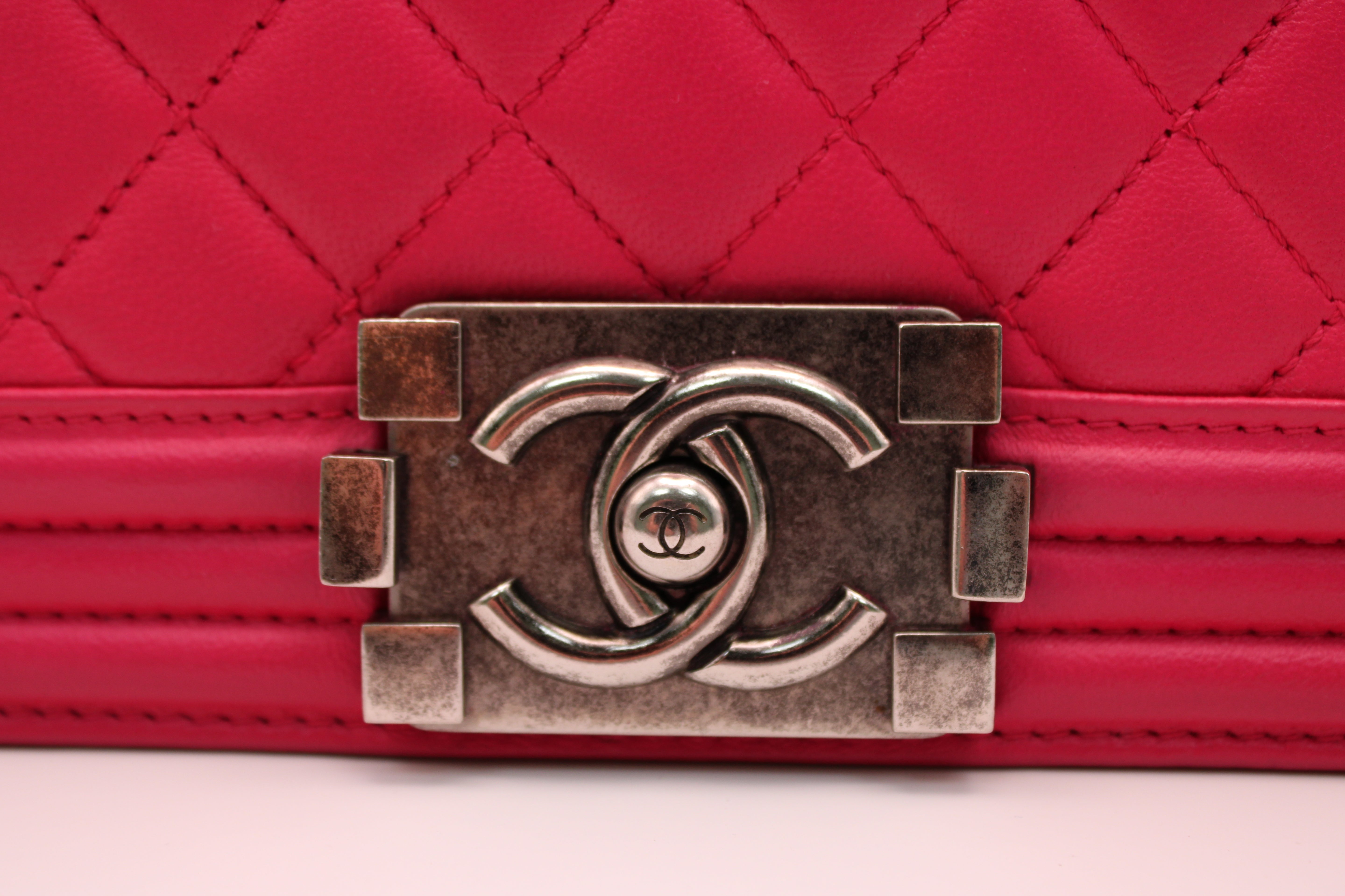 Chanel Medium Boy Bag Quilted Lambskin Pink With Silver Hardware