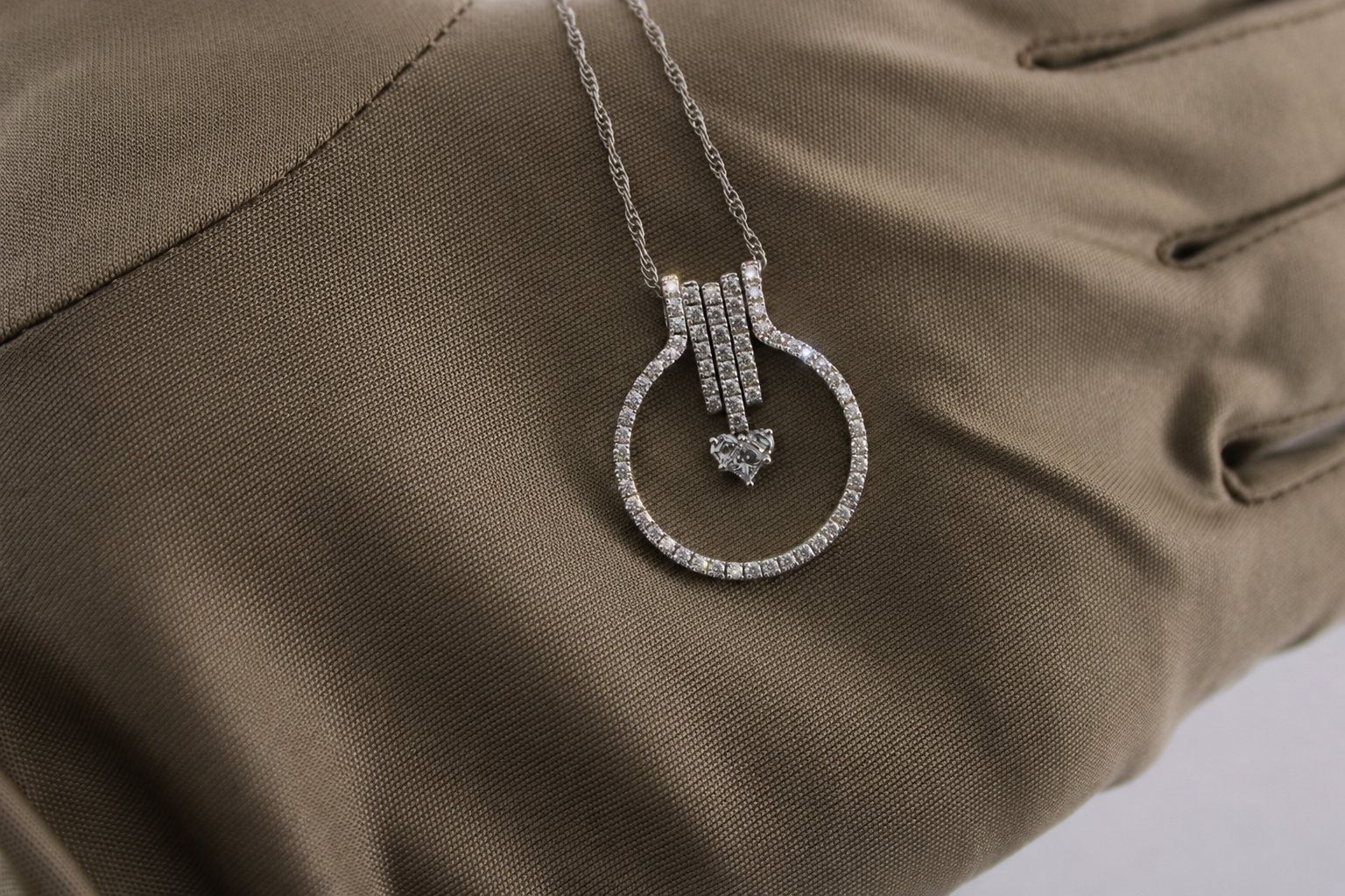 18K White Gold 4-Piece Diamond Heart Pendant 18 Inch Necklace 5.4 Grams