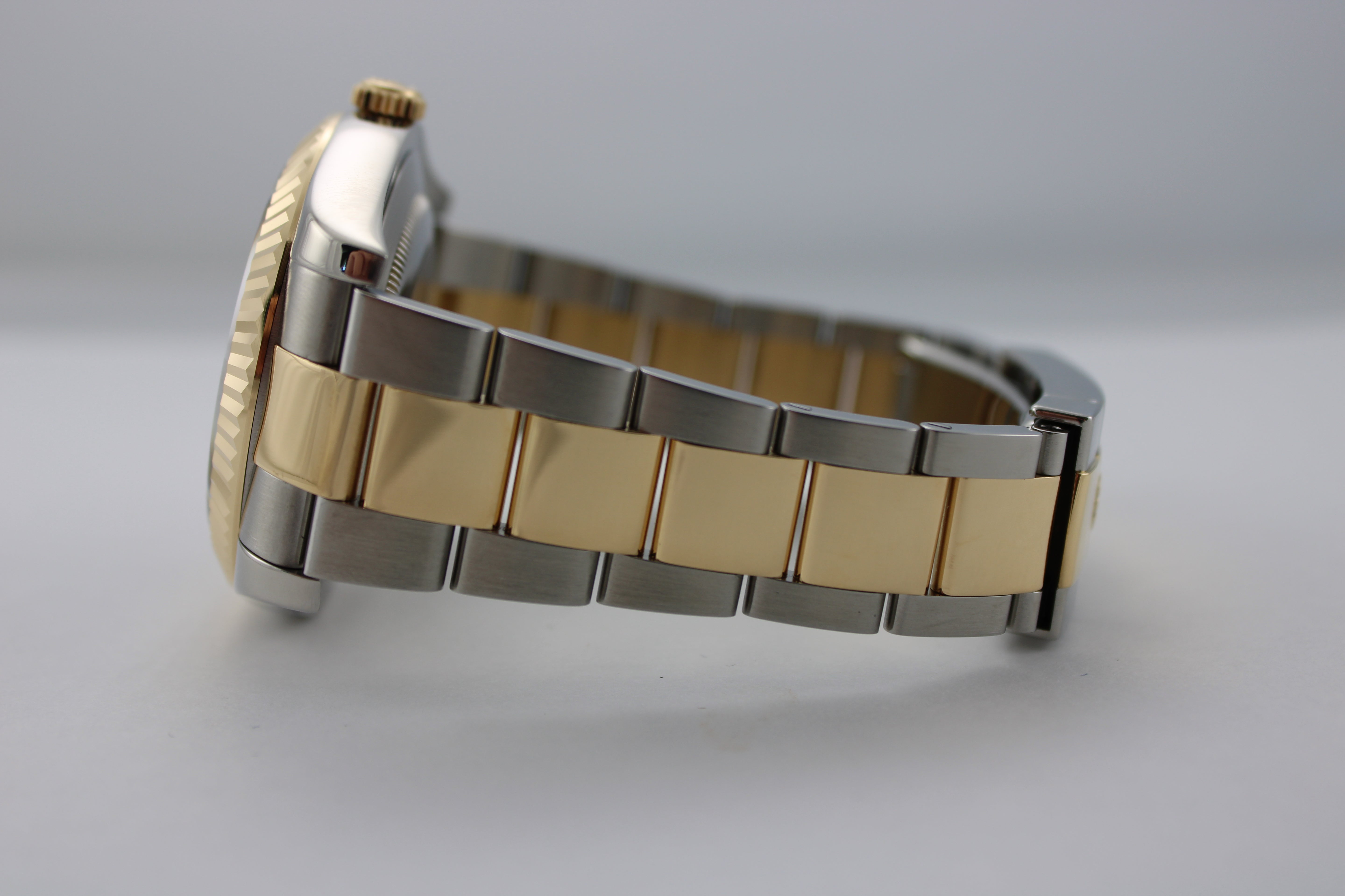 Rolex Datejust Grey "Wimbledon" Two-Tone 18K Gold Steel 116333 41mm Oyster Fluted Watch SKU: JLGGMG0326033