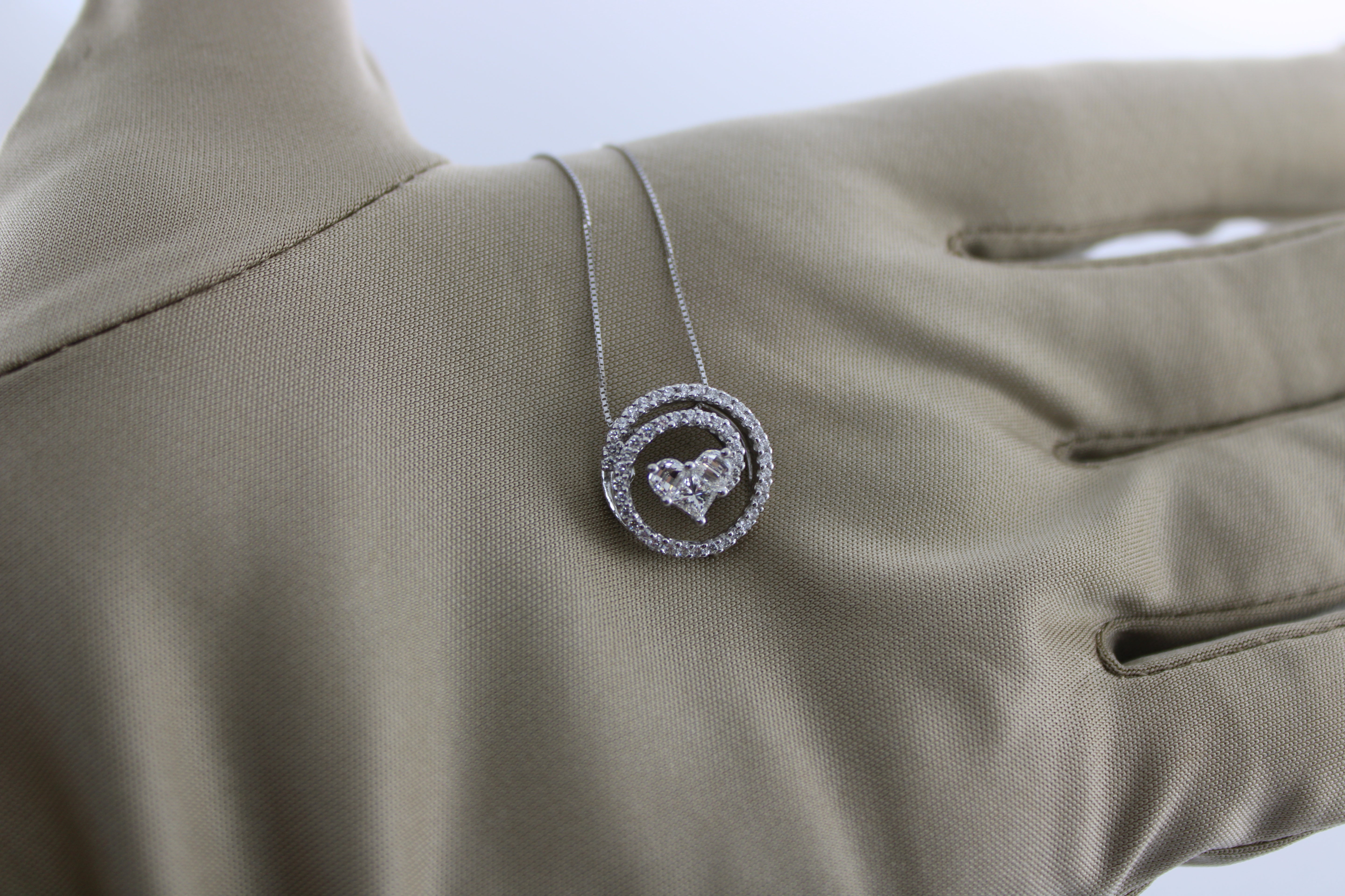 18K White Gold Circle Diamond Heart Pendant .80 Carat and 14K 18 Inch Necklace 4.0 Grams