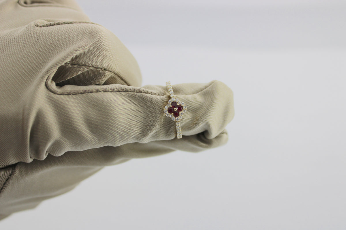 0.23 Carat Diamond 0.16 Carat Ruby 14K Yellow Gold Ring
