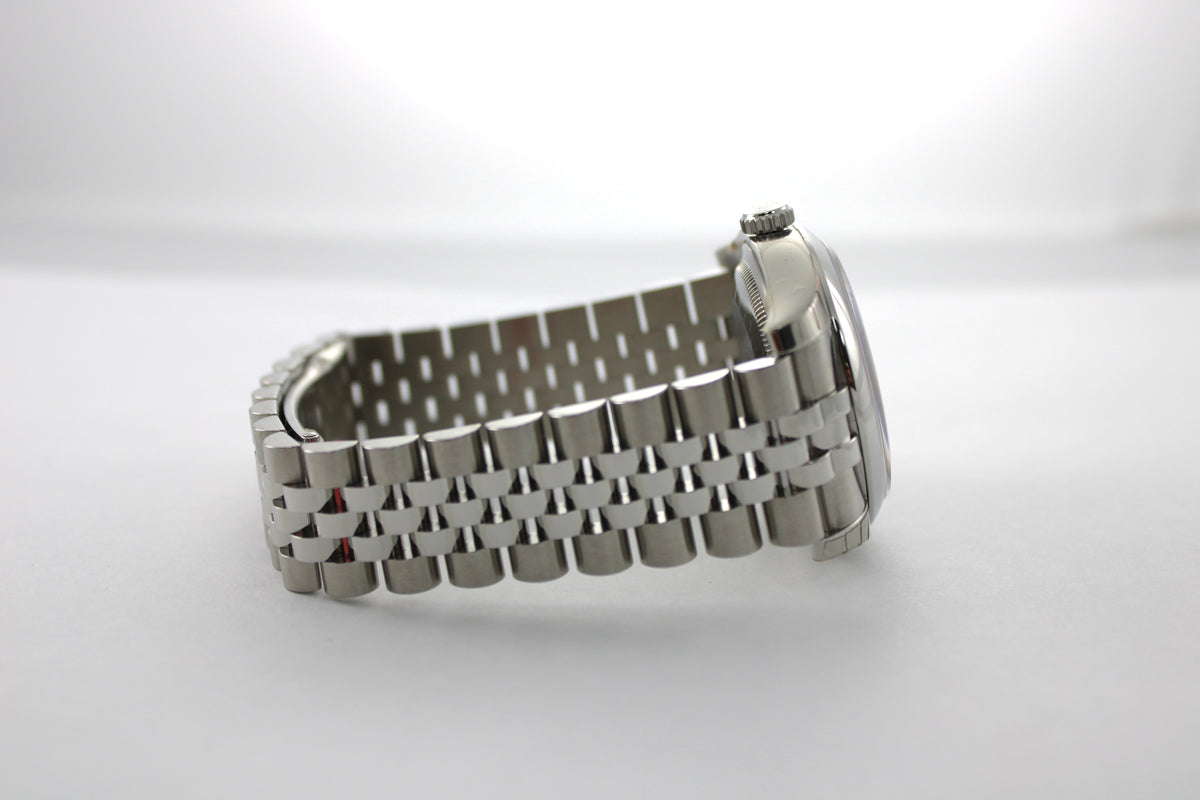 NOS STICKERED 2009 Rolex Datejust White Roman 116200 36mm Super Jubilee Watch With Box and Papers SKU: JMNGG0926587