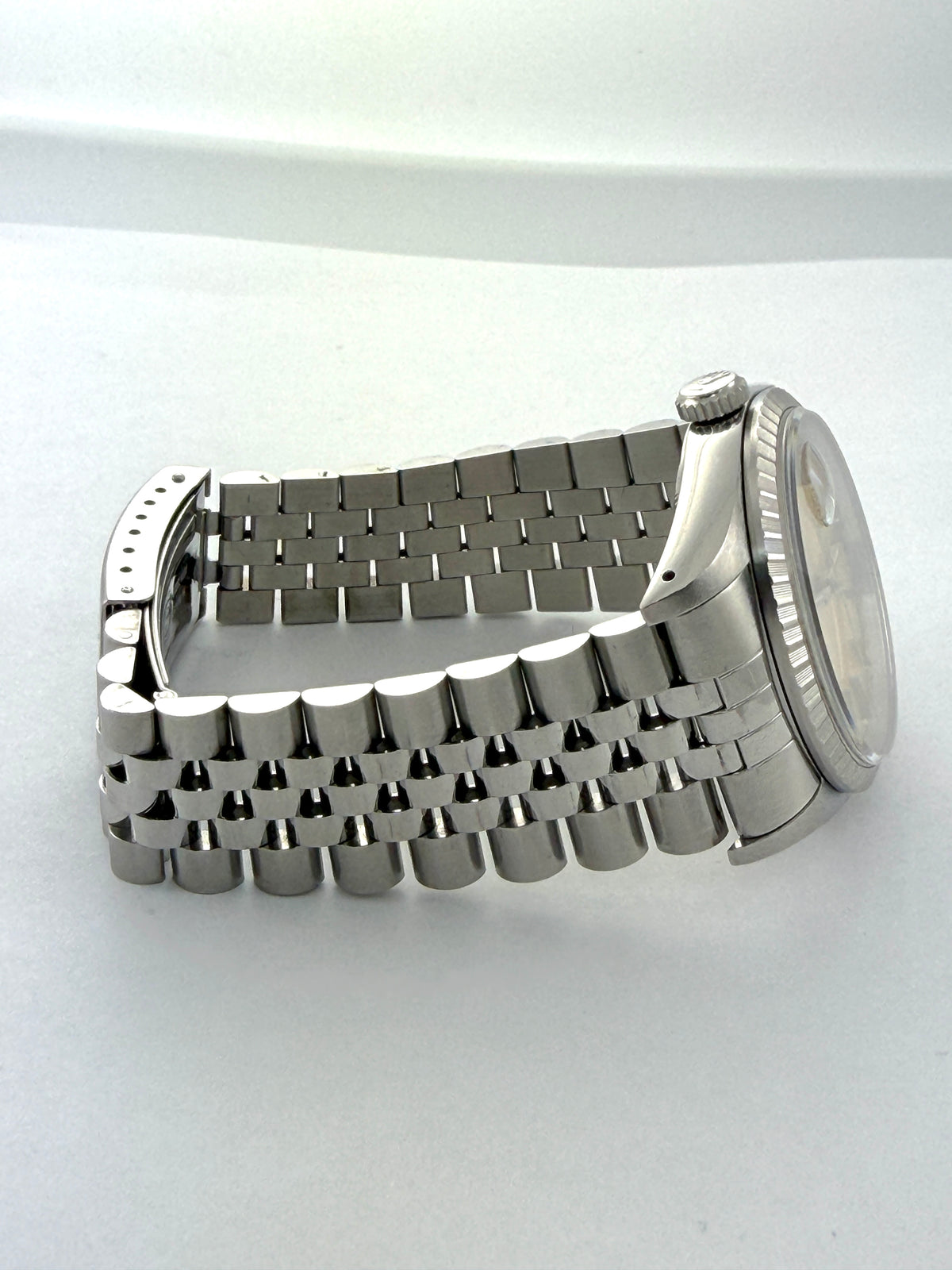 1991 Rolex Datejust 16220 Steel 36mm Yellow Patina Jubilee Watch  SKU: JVAGG0926492